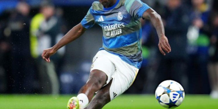 موقف فينيسيوس من صافرات الاستهجان ضده في مباراة السيتي