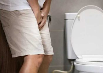 تسرب البول أثناء السعال… هل له دلالات خطيرة؟