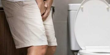 تسرب البول أثناء السعال… هل له دلالات خطيرة؟