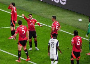 توتنهام يزاحم مانشستر يونايتد في صفقته الأخيرة