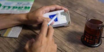 الدخان الثالث… خطر خفي في المنازل يهدد الأطفال والبالغين..