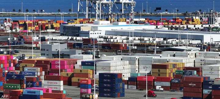 لماذا تسجل التجارة العالمية مستوى قياسي رغم تباطؤ النمو؟