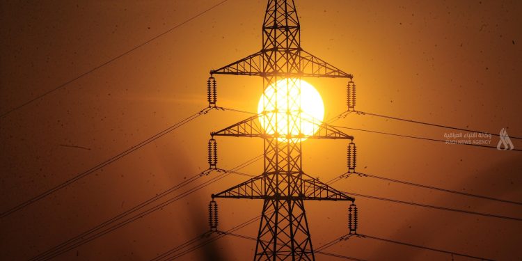 العراق تنتج أكثر من 18 ألف ميغاواط عبر الغاز والوقود الوطني