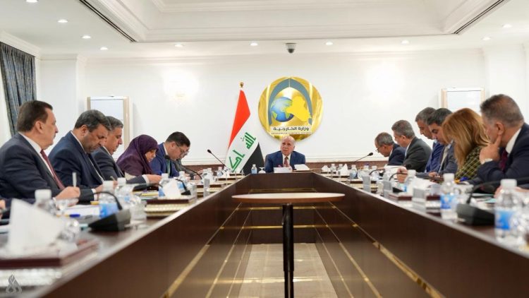 الحكومة العراقية تؤكد ضرورة الإصلاحات المالية والمصرفية