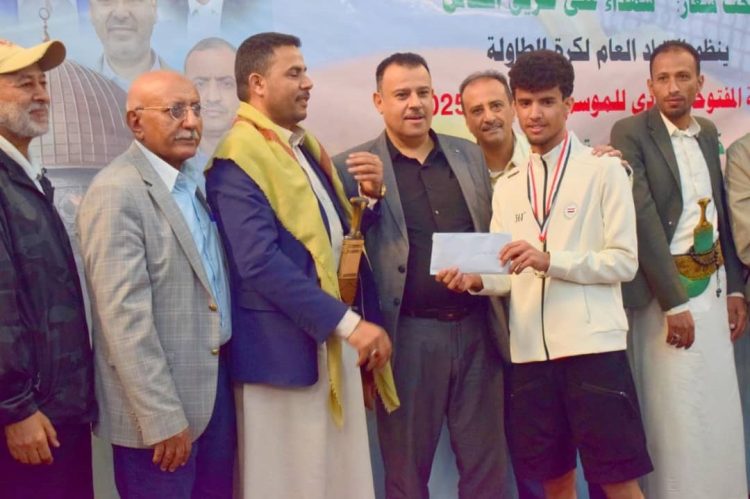 اليمن.. نبيه وعصام يكرمان الفائزين بالبطولة المفتوحة لكرة الطاولة