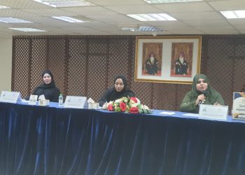 جلسة حوارية عن “ملتقى التمكين المهني للأشخاص ذوي الإعاقة” في مكتبة دار الكتاب العامة – صلالة