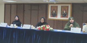 جلسة حوارية عن “ملتقى التمكين المهني للأشخاص ذوي الإعاقة” في مكتبة دار الكتاب العامة