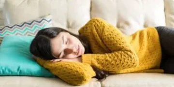 لماذا يجب عليك تجنب ارتداء ملابس صوف للنوم؟