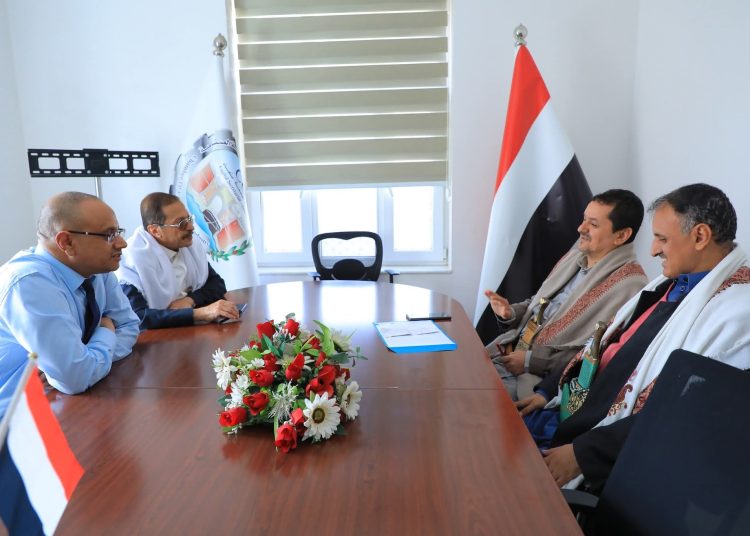 اليمن.. غرفة تجارة الأمانة تعزز التعاون مع وزارة الشؤون الاجتماعية في مجال السلامة المهنية