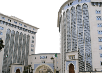 الحكومة الجزائرية توضح أسباب زيادة أسعار الوقود