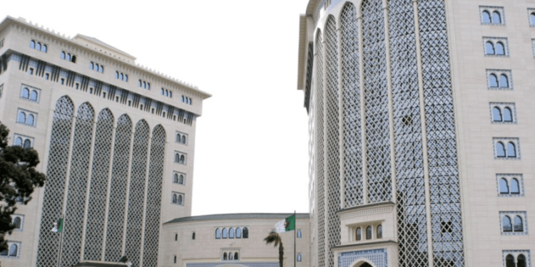 الحكومة الجزائرية توضح أسباب زيادة أسعار الوقود