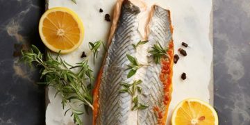 منها السلمون والسردين..5 خيارات غنية بالأوميغا-3 والبروتين