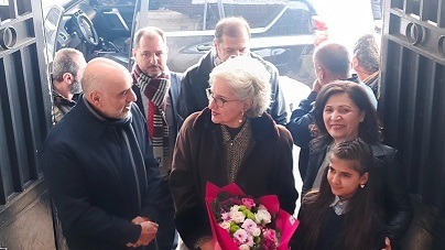 كرامي وصلت الى متوسطة حوش الأمراء الرسمية في زحلة لافتتاح المكتبة النموذجية