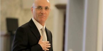 الحجار يفرض ضوابط جديدة على بيع الدراجات الآلية في لبنان