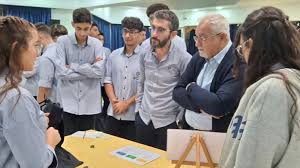 لقاء تفاعلي ومعرض علمي في ” ثانوية السفير” – الغازية
