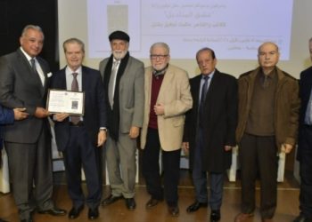 توقيع “عشق المناديل” لحكمت بشنق في بعقلين..