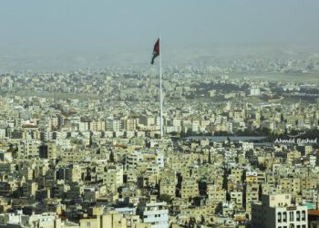 مركز دراسات أردني: 79% من الأردنيين يرون الأردن قدم أكبر من قدرته الاقتصادية
