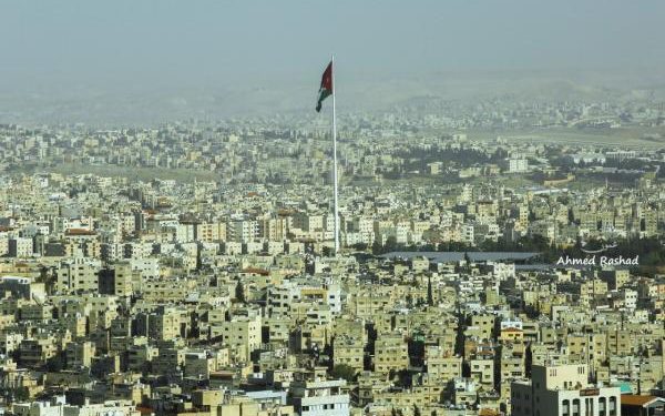 مركز دراسات أردني: 79% من الأردنيين يرون الأردن قدم أكبر من قدرته الاقتصادية