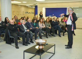 لقاء في جامعة الروح القدس عن القيادة في زمن التعقيد والذكاء الاصطناعي