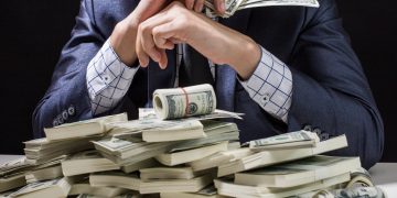 4 أبراج فلكية بارعون فى كسب المال..