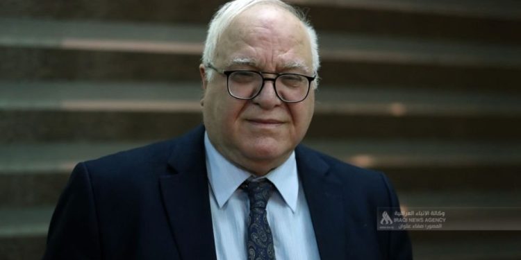 مستشار حكومي عراقي يقول بأن تذبذب سعر الصرف الموازي (وقتي) وغير مؤثر