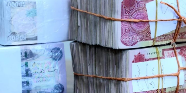 العراق.. تأكيدات حكومية بتأمين رواتب الموظفين والمتقاعدين ولا توجد مخاوف