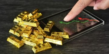 أسعار الذهب والفضة في تراجع مستمر في الأسواق العالمية.. ما هو السبب؟!