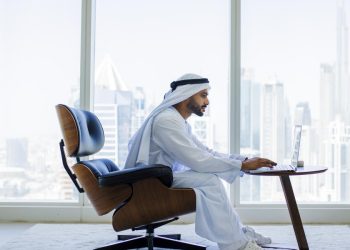 تصحيح قاسٍ يهز ثقة مستثمري الخليج في العملات المشفرة