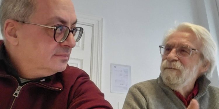 لقاء حول الذكاء الاصطناعي والتفكير النقدي في لندن