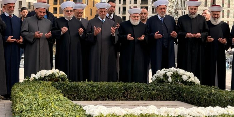 المفتي دريان زار ضريح رفيق الحريري: لن ينسى اللبنانيون هذا الزمن الجميل وسنبقى أوفياء لنهجك ورسالتك