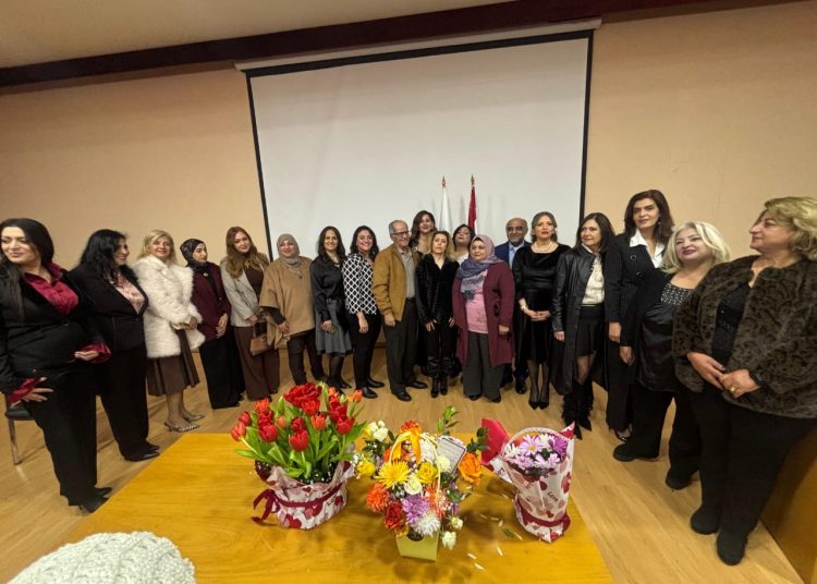 توقيع موسوعة “دهشة تفوق الالم” الأحد