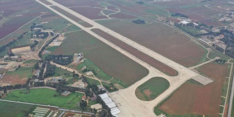 مطار حامات: أين سيادتكم المزيفة؟