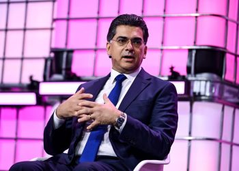 وزير الإعلام من قمة الدوحة: التحدّي اليوم في صدقيّة المعلومة وبناء الثقة بها لا مجرد إيصالها