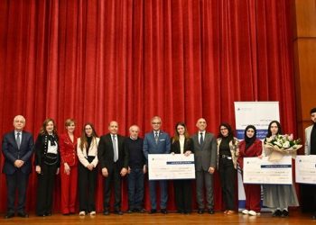 مسابقة الالقاء باللغة العربية الفصحى في جامعة بيروت