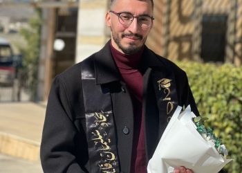 نجاد سليمان فايق مهندساً في علوم الكومبيوتر