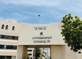 على خلفية الحرب الدائرة.. عُمان تؤكد جاهزيتها لنقل البضائع إلى دول مجلس التعاون