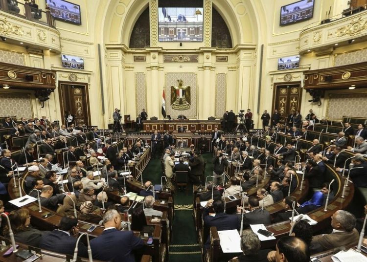  الحكومة المصرية تحت قبة البرلمان بعد قرارات مفاجئة صدمت المواطنين