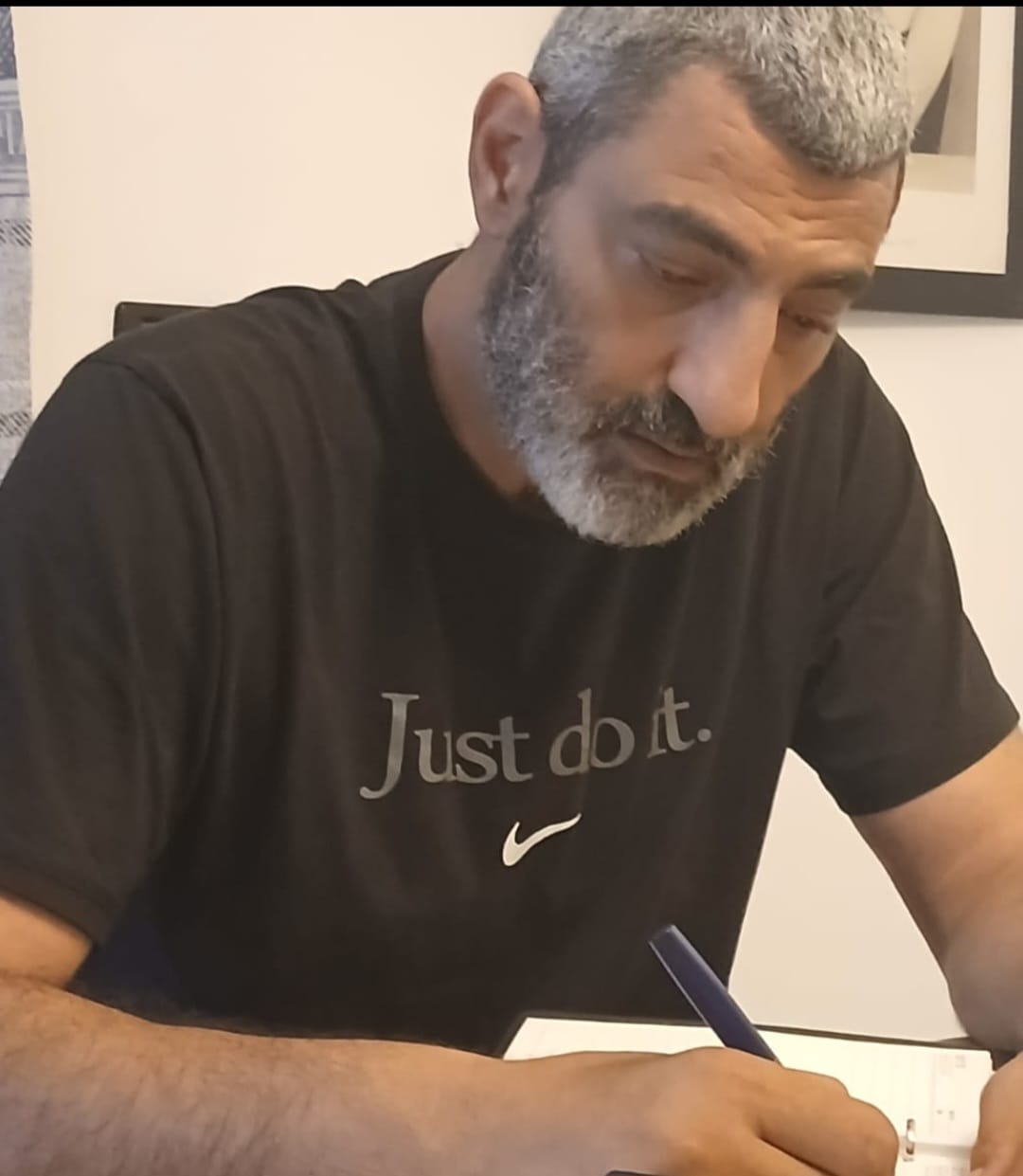 أحمد أبو جعفر - كاتب فلسطيني